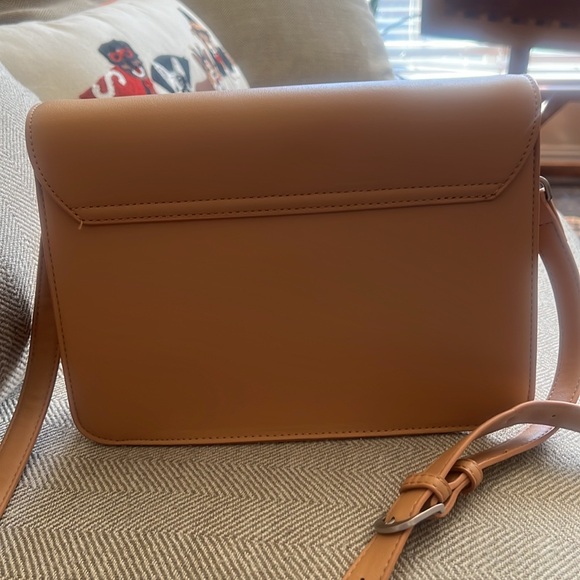 Like new vegan leather Pixie Mood Zoe crossbody bag. Honey color. - Picture 2 of 6